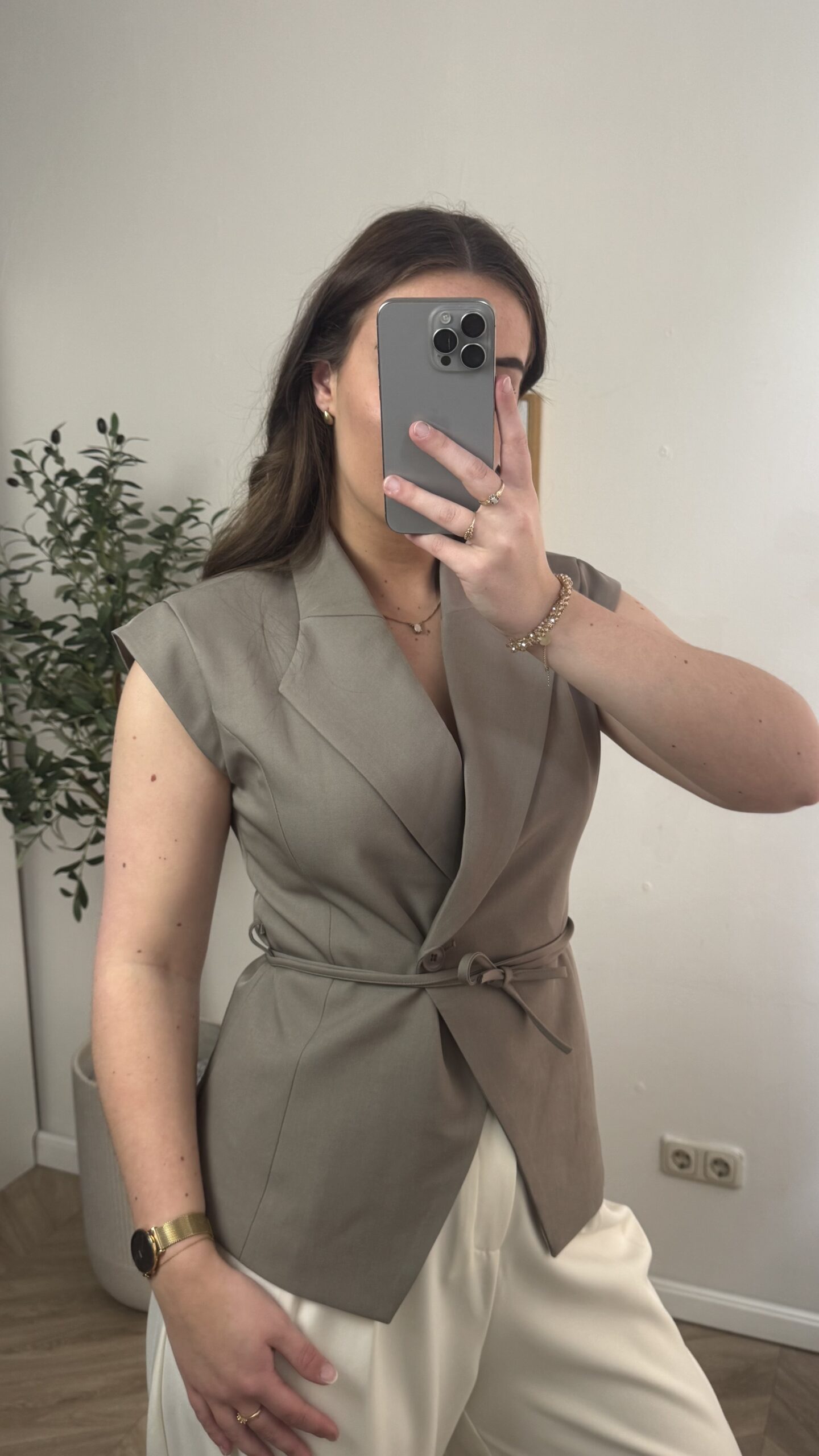 Getailleerde Gilet - Taupe - Afbeelding 3